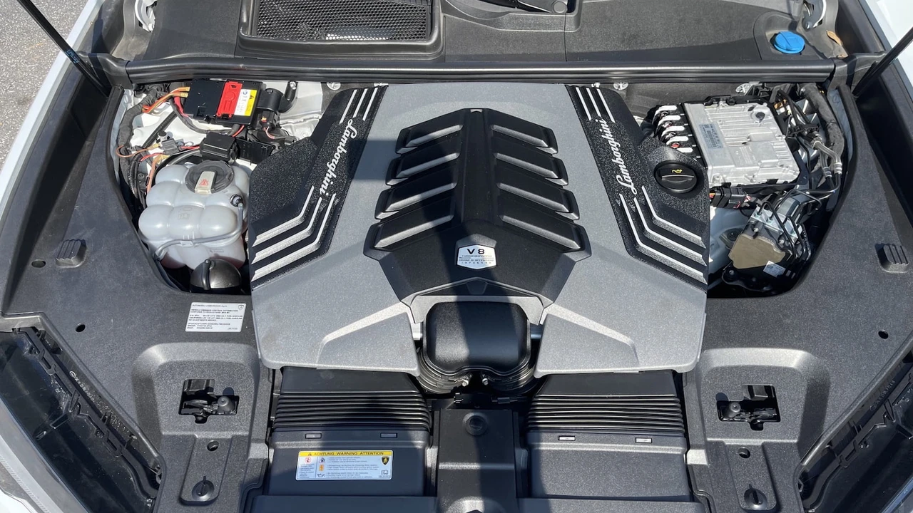 2019 Lamborghini Urus - Image 10 of 30