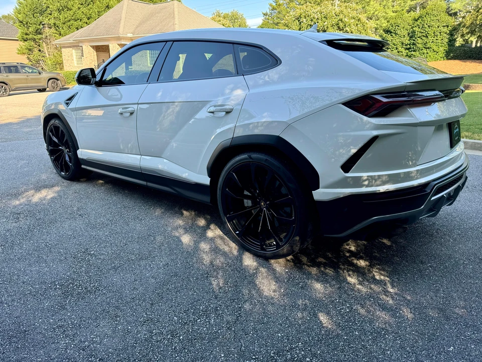 2019 Lamborghini Urus - Image 11 of 31