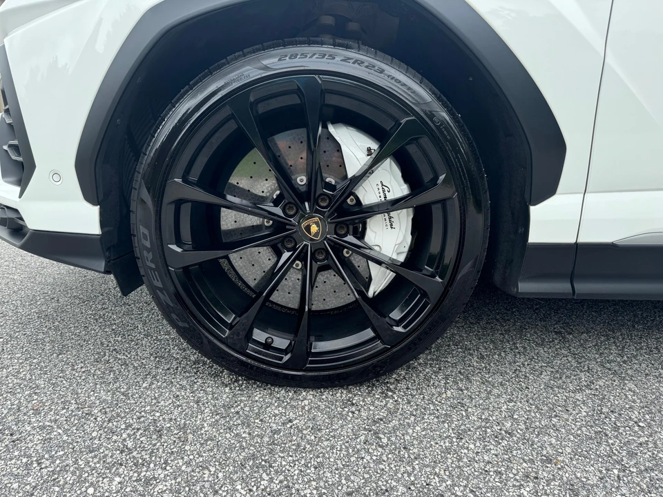 2019 Lamborghini Urus - Image 19 of 31