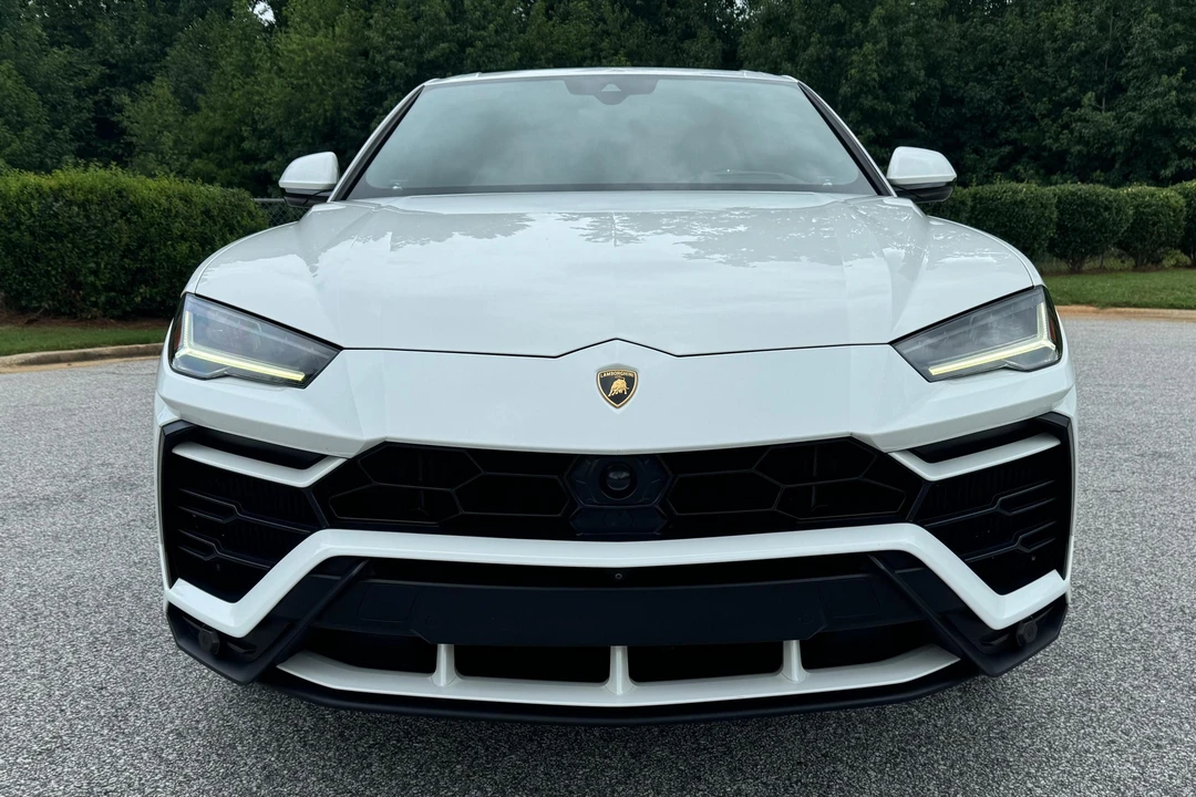 2019 Lamborghini Urus - Image 2 of 31