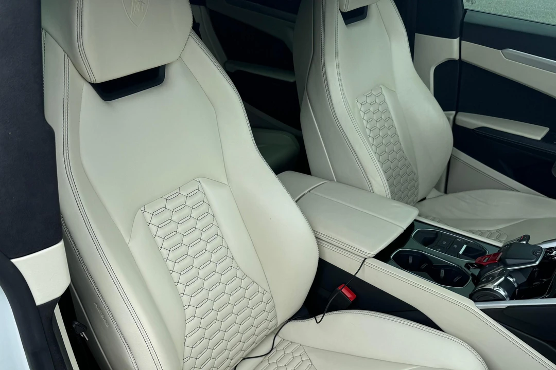 2019 Lamborghini Urus - Image 24 of 31