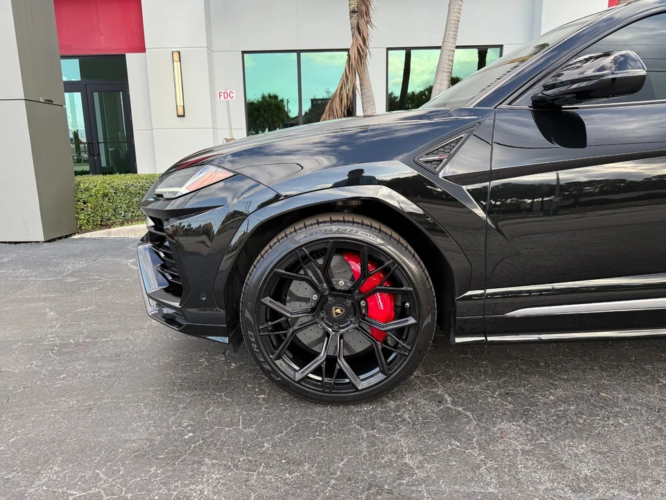 2019 Lamborghini Urus - Image 14 of 21