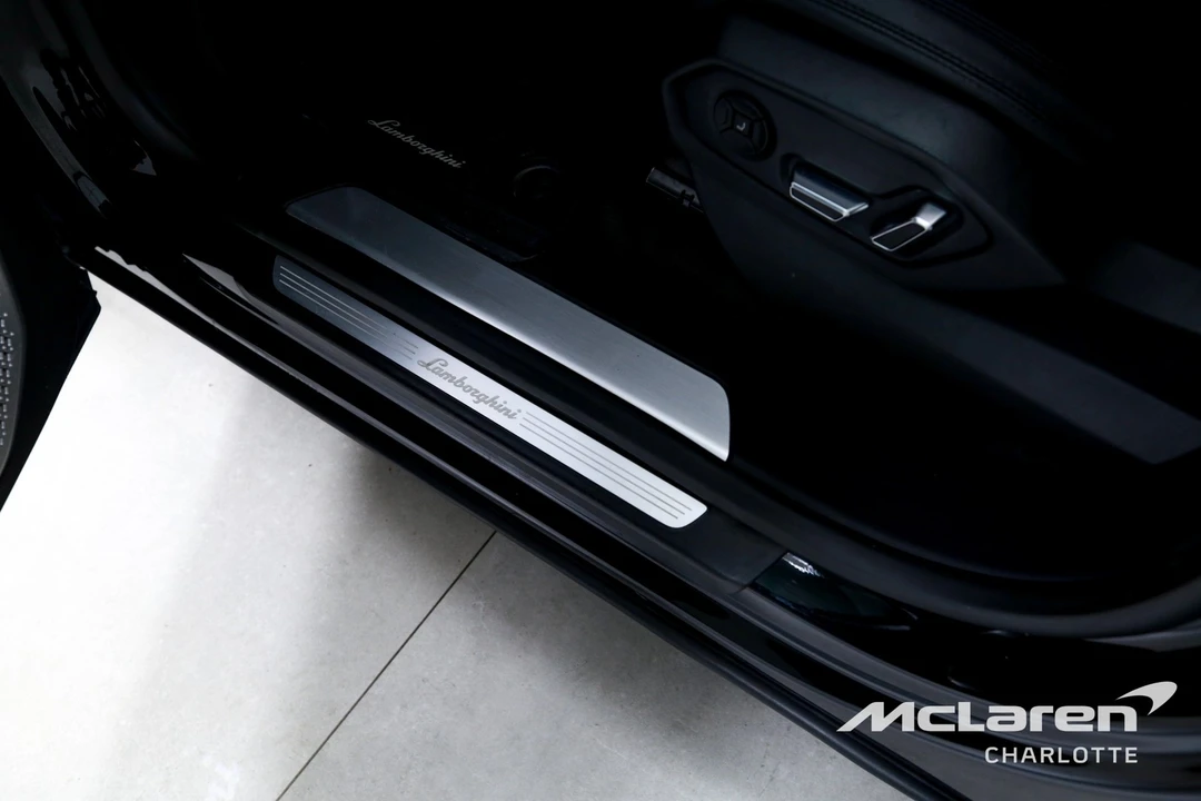 2019 Lamborghini Urus - Image 16 of 21