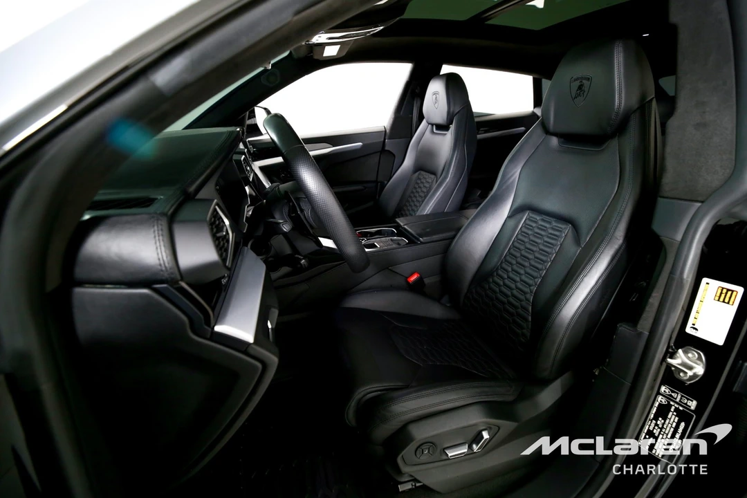 2019 Lamborghini Urus - Image 11 of 12