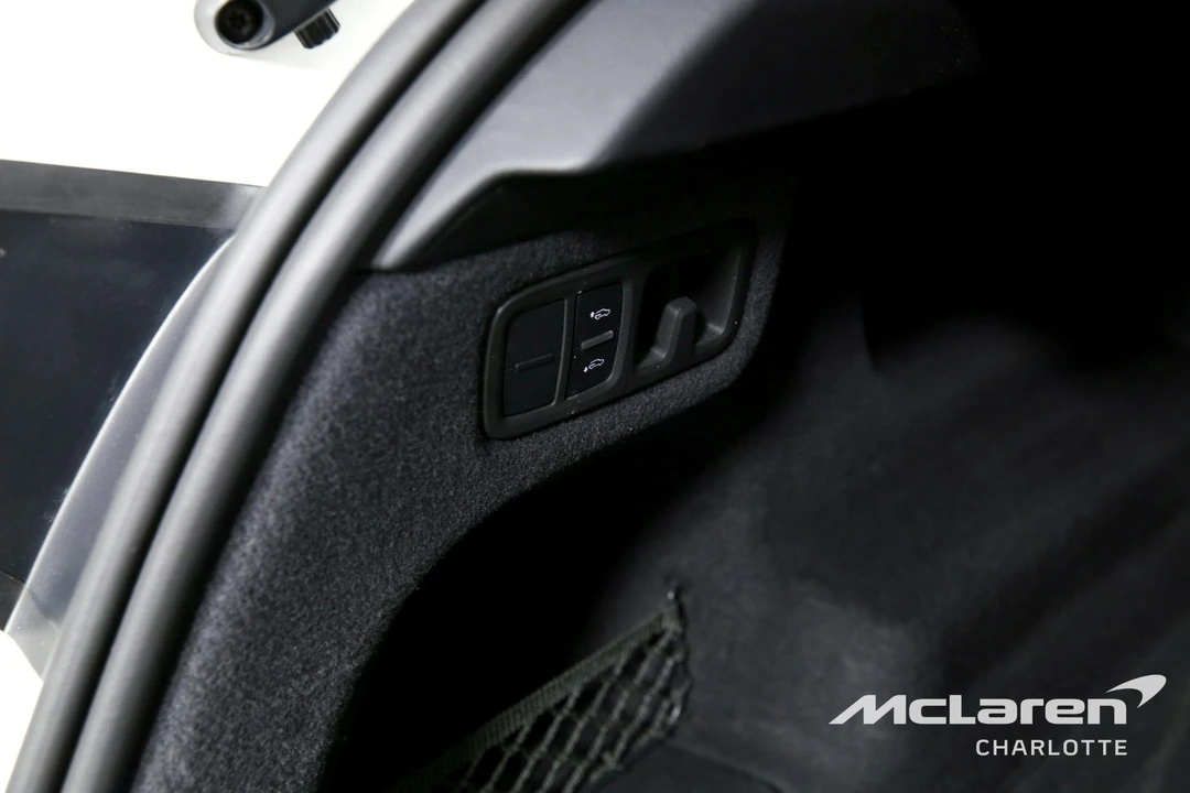 2019 Lamborghini Urus - Image 22 of 31