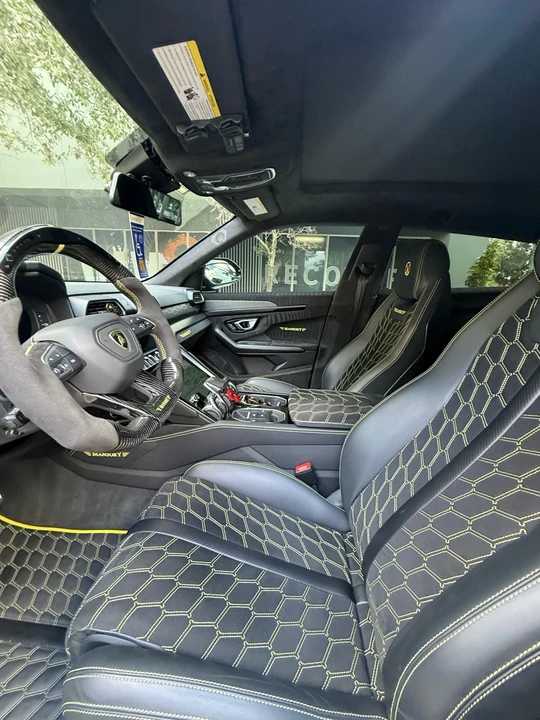 2019 Lamborghini Urus - Image 25 of 27