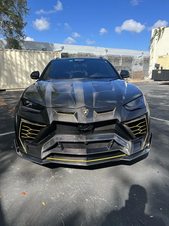 2019 Lamborghini Urus - Image 2 of 27