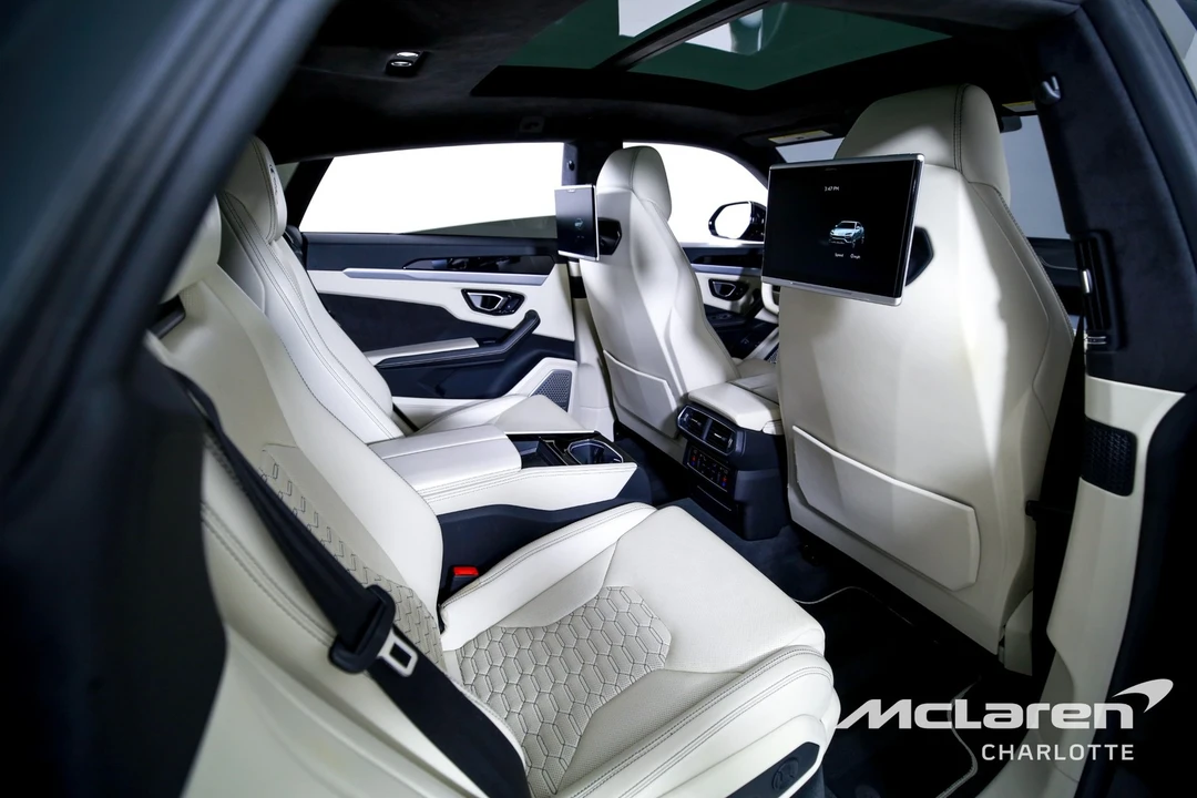 2019 Lamborghini Urus - Image 28 of 31
