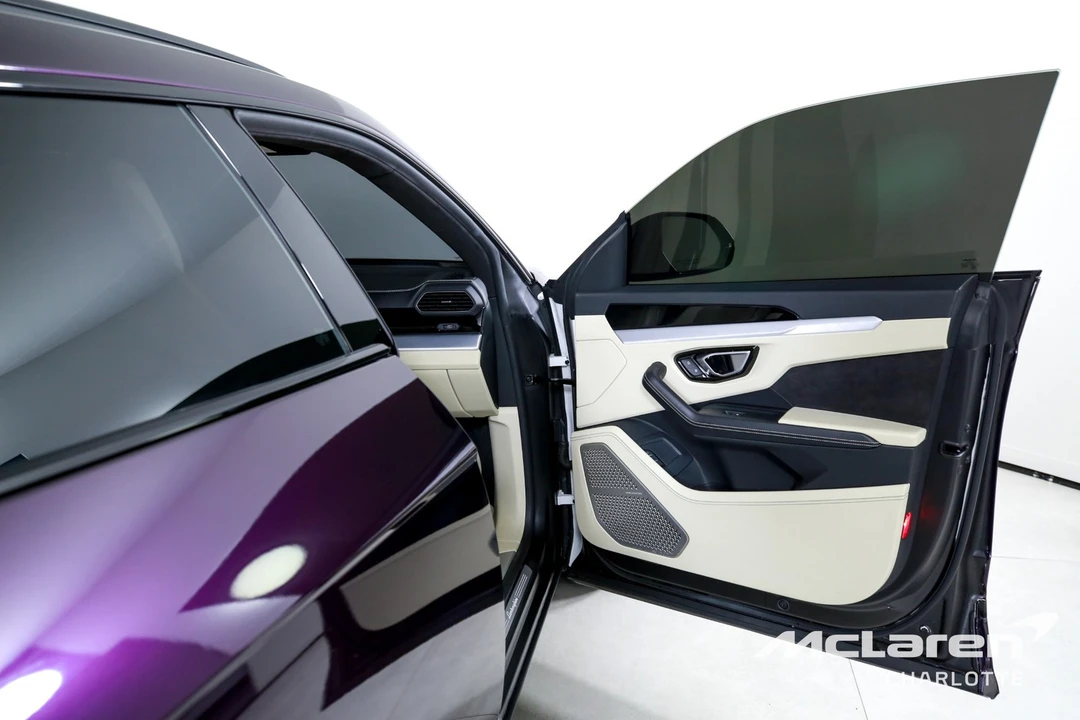 2019 Lamborghini Urus - Image 31 of 31