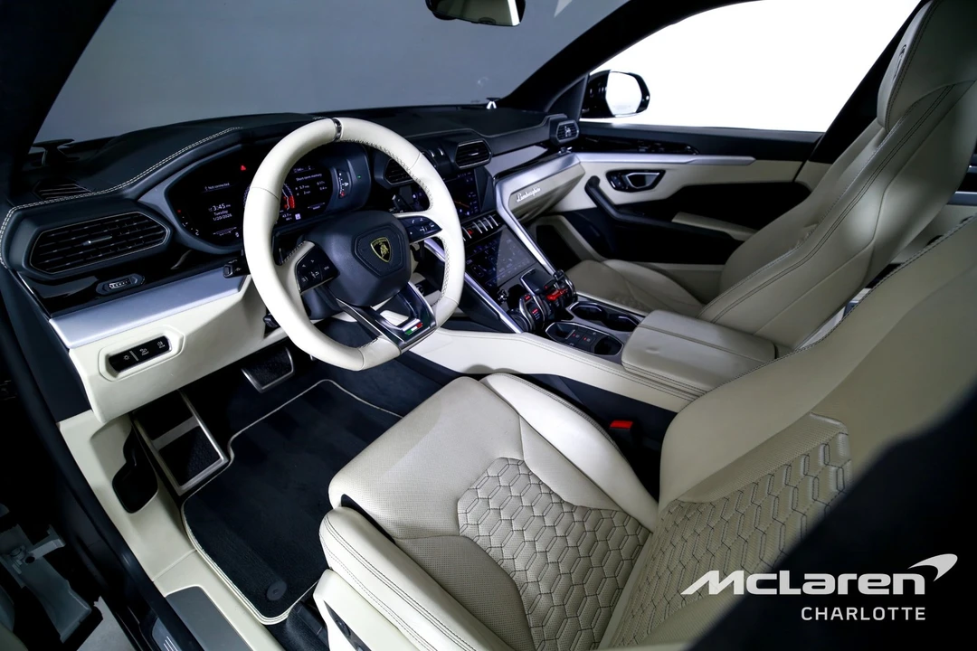 2019 Lamborghini Urus - Image 12 of 31