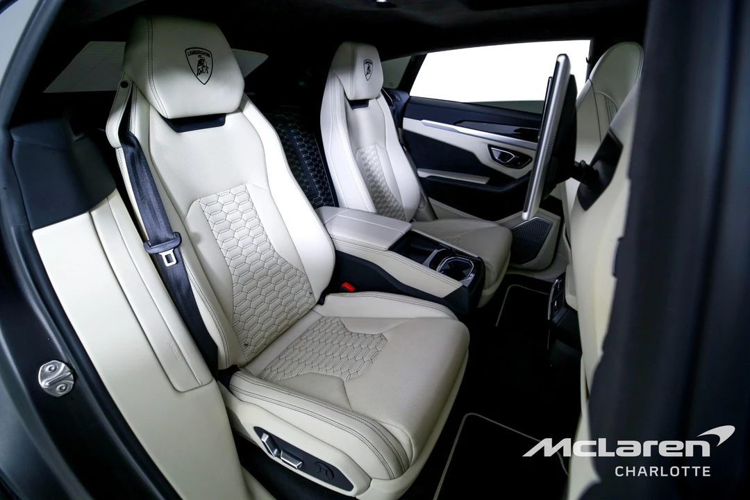 2019 Lamborghini Urus - Image 27 of 31