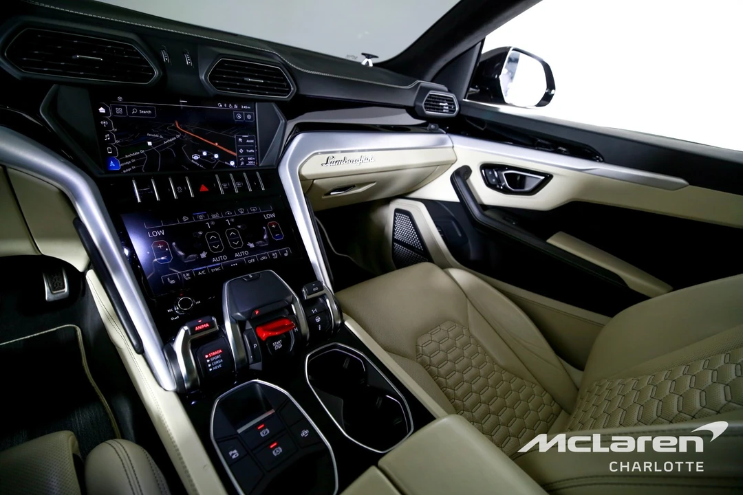 2019 Lamborghini Urus - Image 15 of 31
