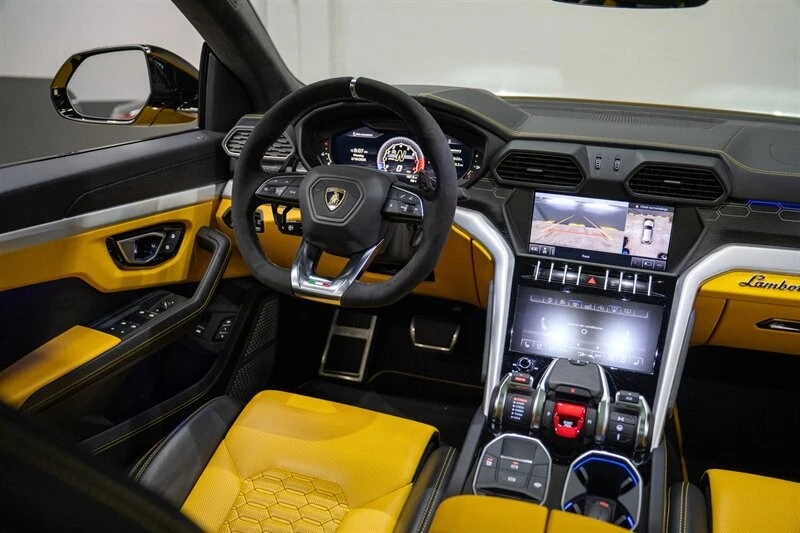 2019 Lamborghini Urus - Image 12 of 21
