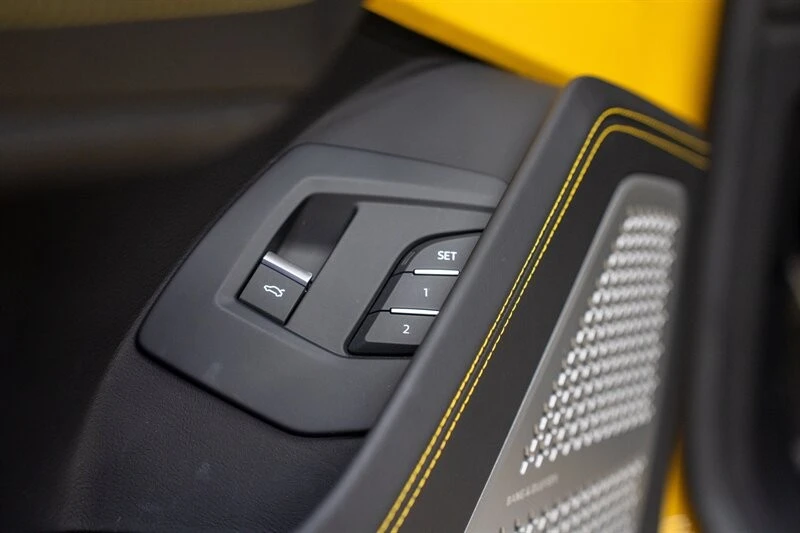 2019 Lamborghini Urus - Image 14 of 21