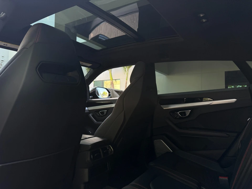 2019 Lamborghini Urus - Image 22 of 31