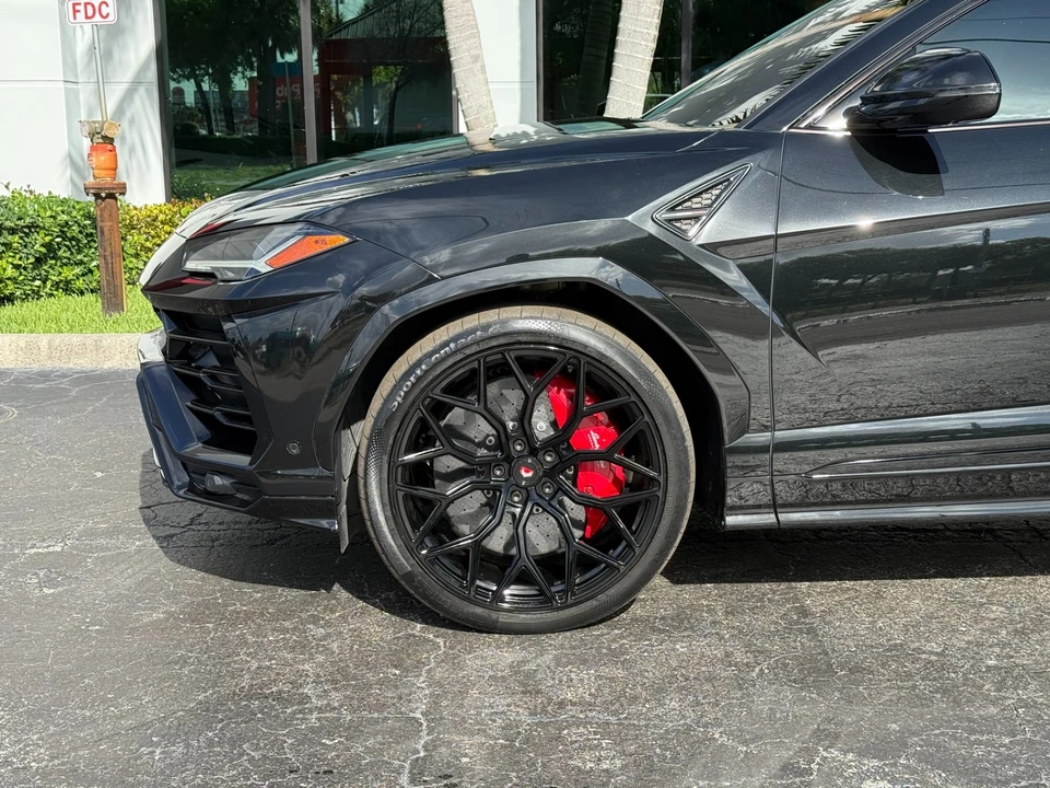 2019 Lamborghini Urus - Image 11 of 31