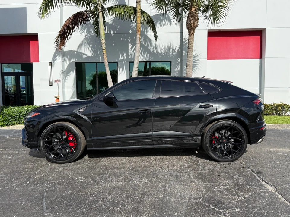 2019 Lamborghini Urus - Image 9 of 31