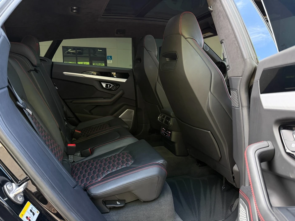 2019 Lamborghini Urus - Image 27 of 31