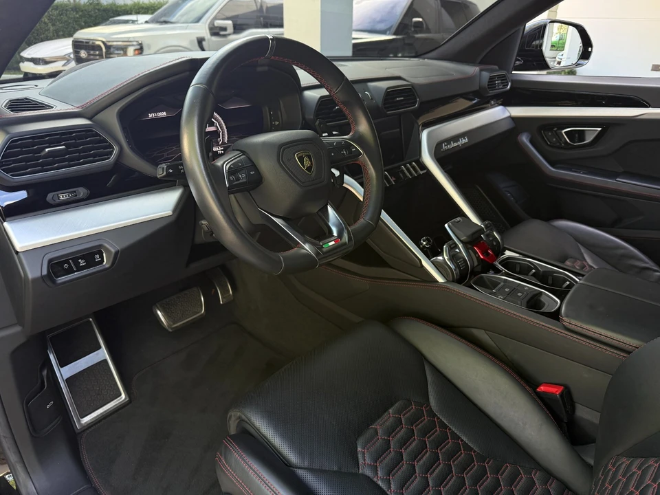 2019 Lamborghini Urus - Image 18 of 31