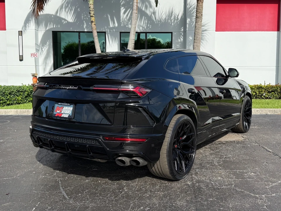 2019 Lamborghini Urus - Image 13 of 31