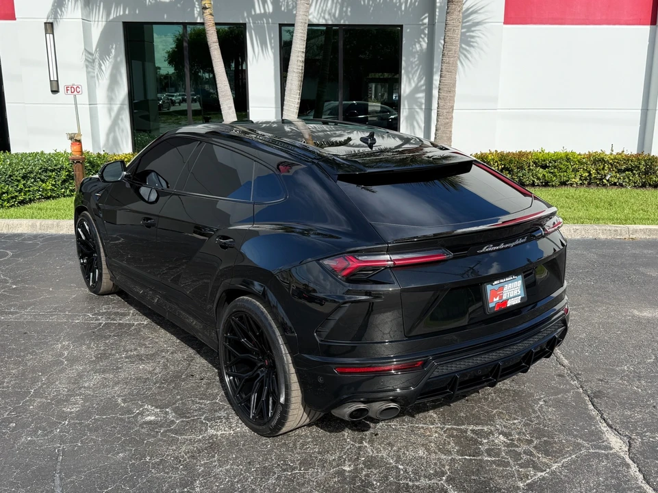 2019 Lamborghini Urus - Image 12 of 31