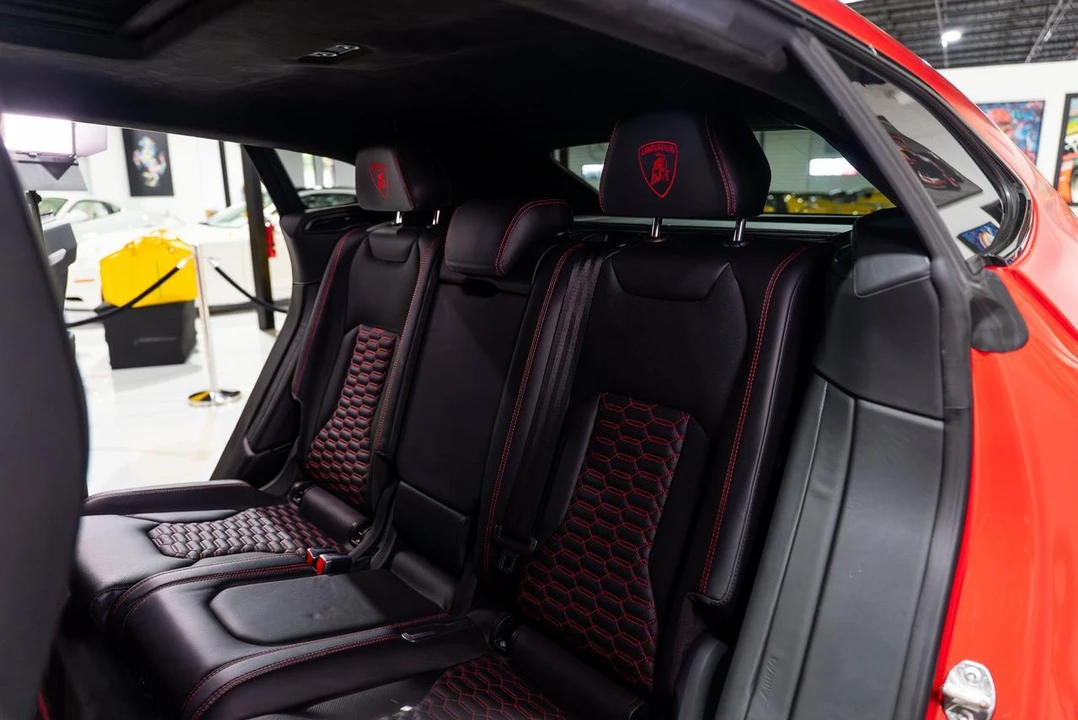 2019 Lamborghini Urus - Image 15 of 31