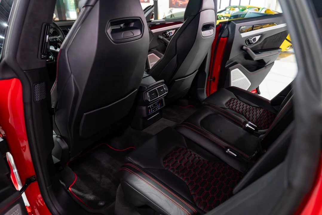 2019 Lamborghini Urus - Image 14 of 31