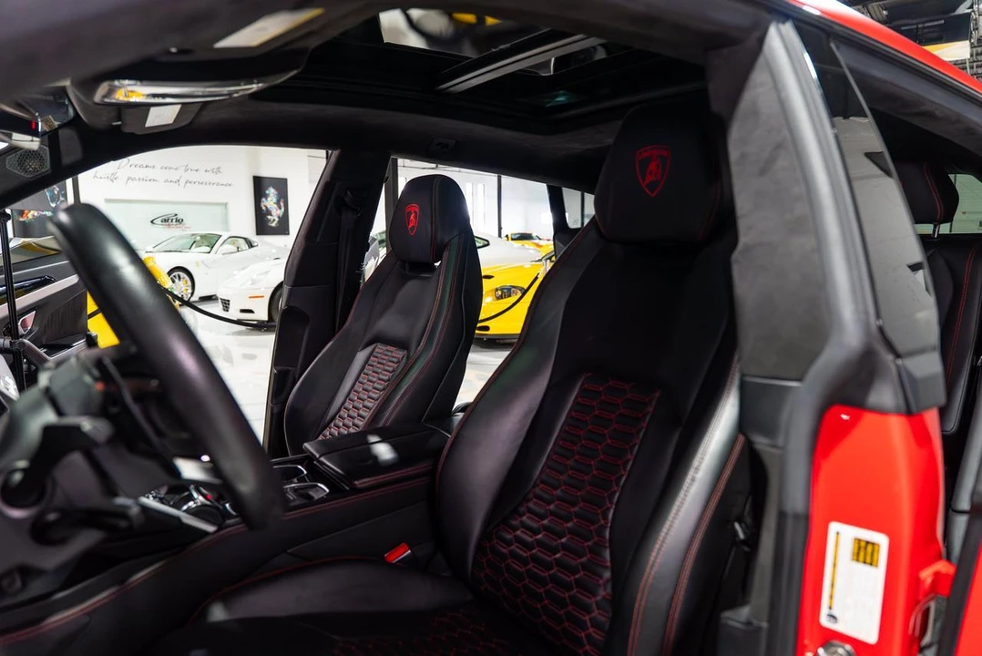 2019 Lamborghini Urus - Image 11 of 31