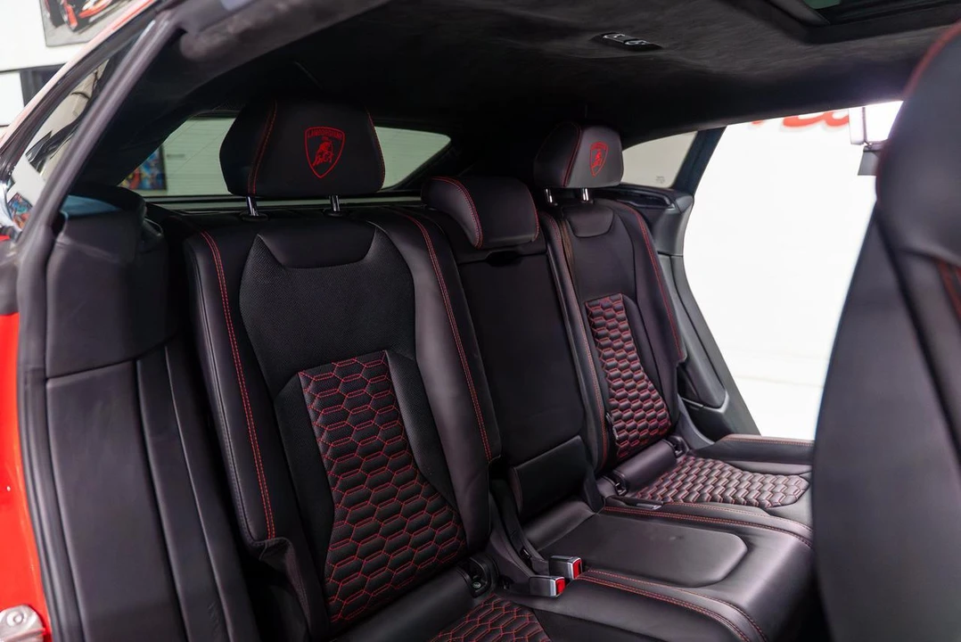 2019 Lamborghini Urus - Image 17 of 31