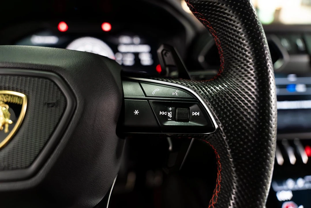 2019 Lamborghini Urus - Image 23 of 31