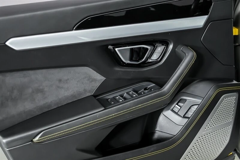 2019 Lamborghini Urus - Image 14 of 31