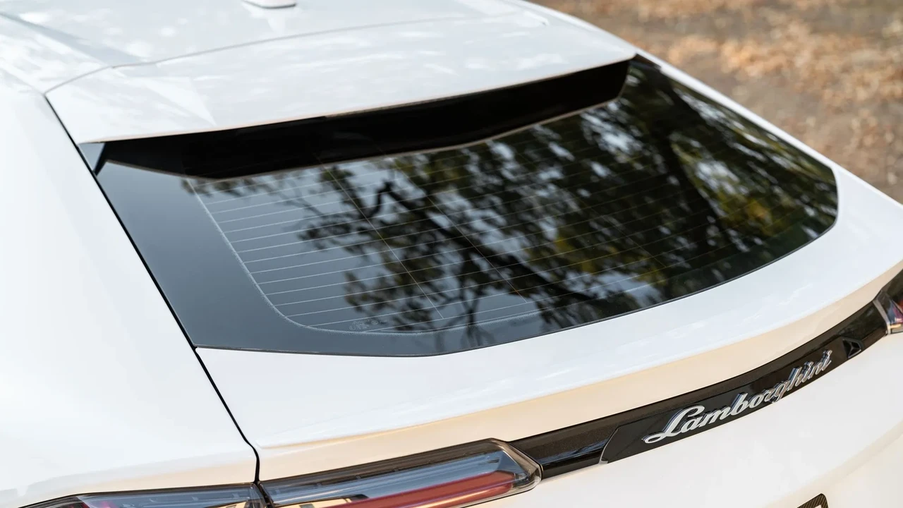 2019 Lamborghini Urus - Image 26 of 31