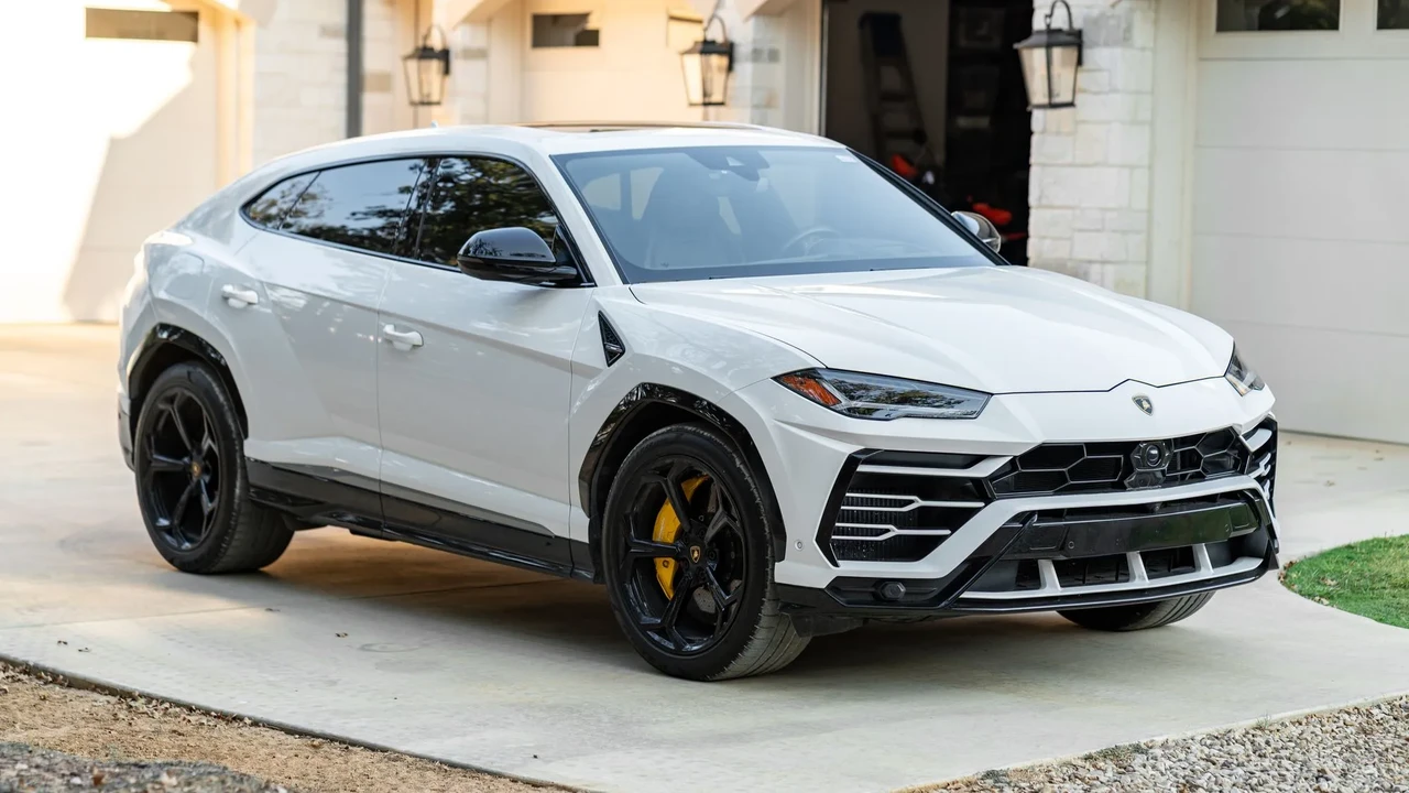 2019 Lamborghini Urus - Image 3 of 31
