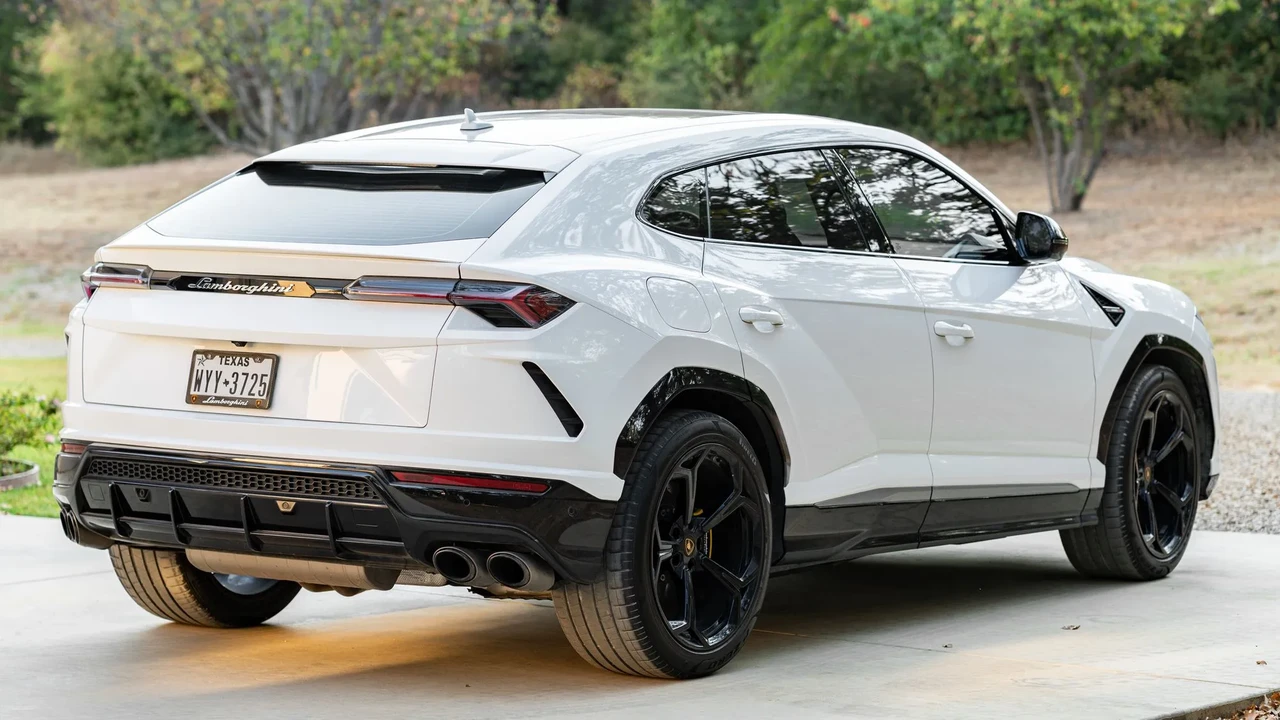 2019 Lamborghini Urus - Image 5 of 31