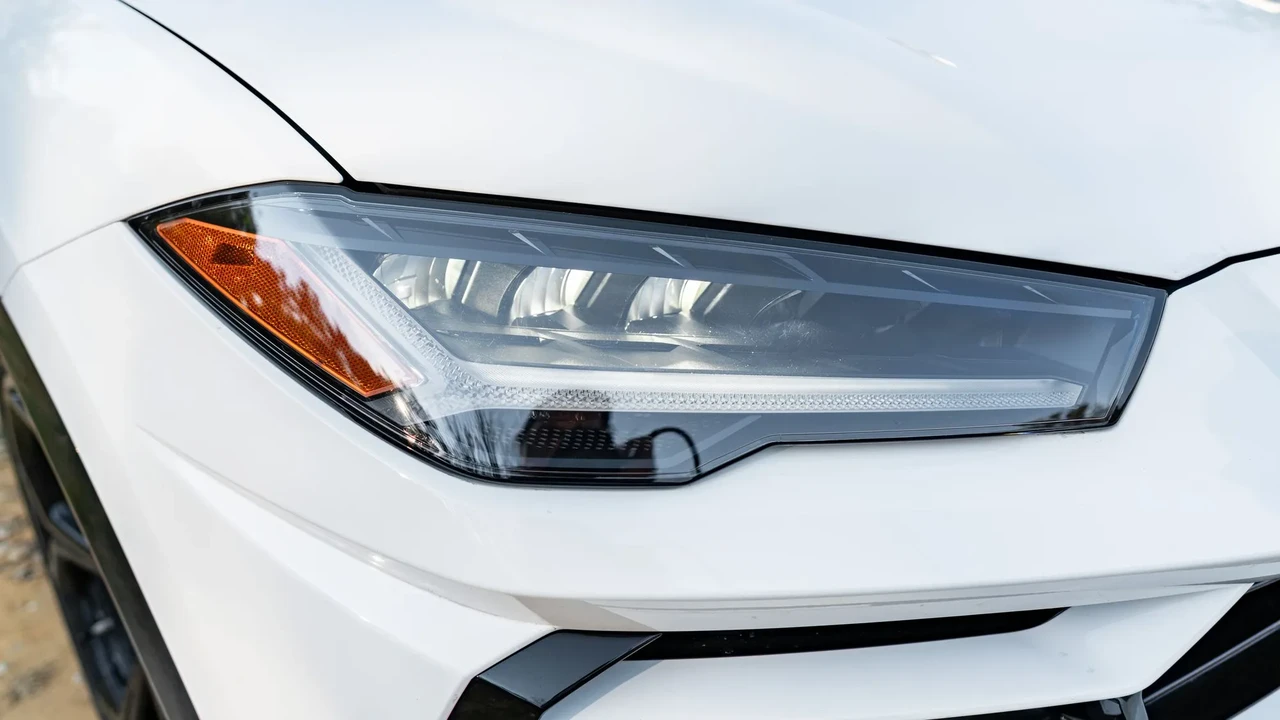 2019 Lamborghini Urus - Image 11 of 31