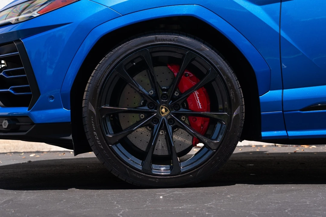 2019 Lamborghini Urus - Image 24 of 31