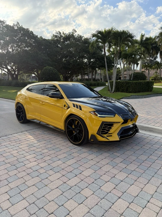2019 Lamborghini Urus - Image 2 of 24
