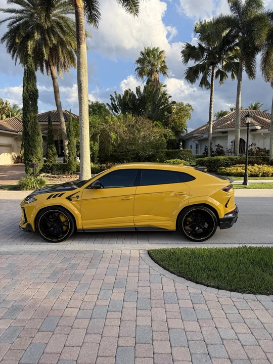 2019 Lamborghini Urus - Image 7 of 24