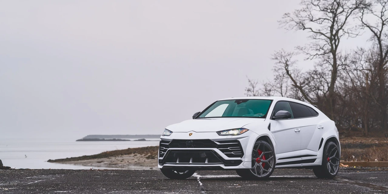 2019 Lamborghini Urus - Image 3 of 31