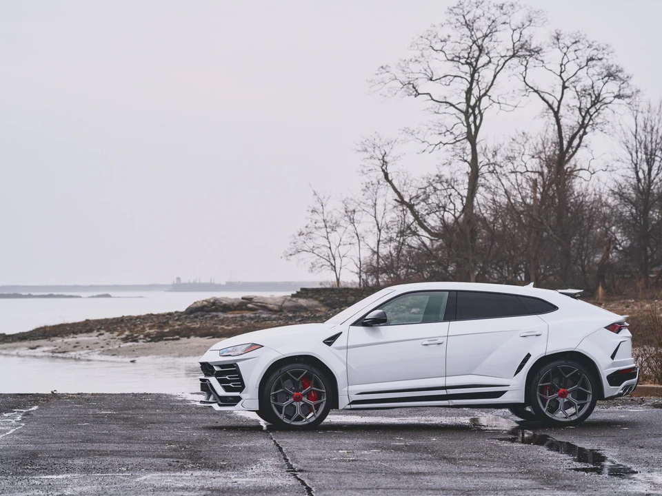 2019 Lamborghini Urus - Image 4 of 31