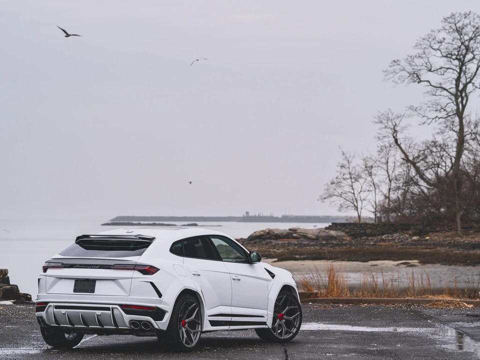 2019 Lamborghini Urus - Image 7 of 31