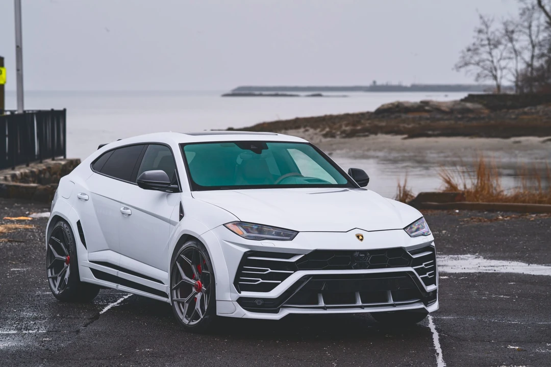 2019 Lamborghini Urus - Image 10 of 31