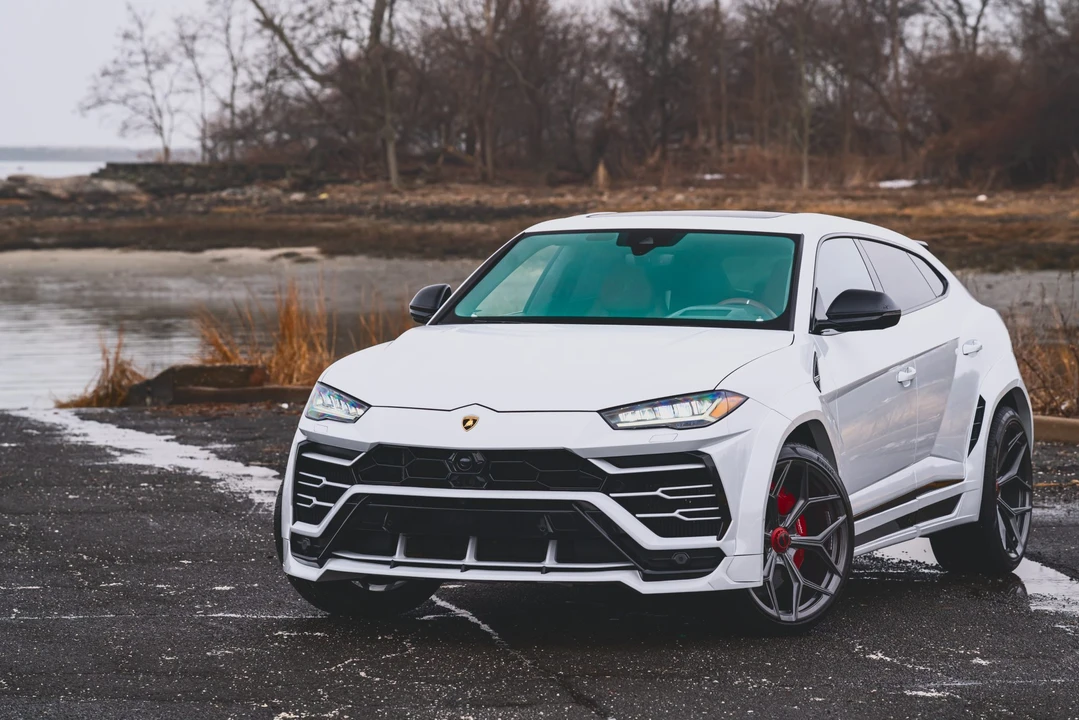 2019 Lamborghini Urus - Image 18 of 31