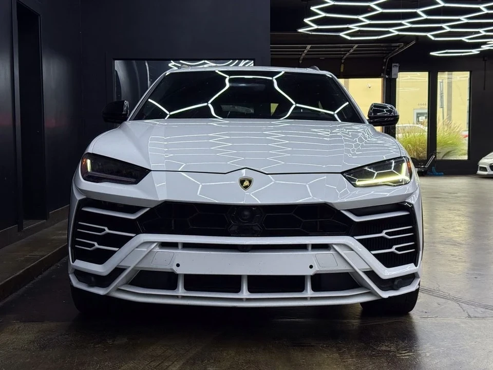 2019 Lamborghini Urus - Image 2 of 12