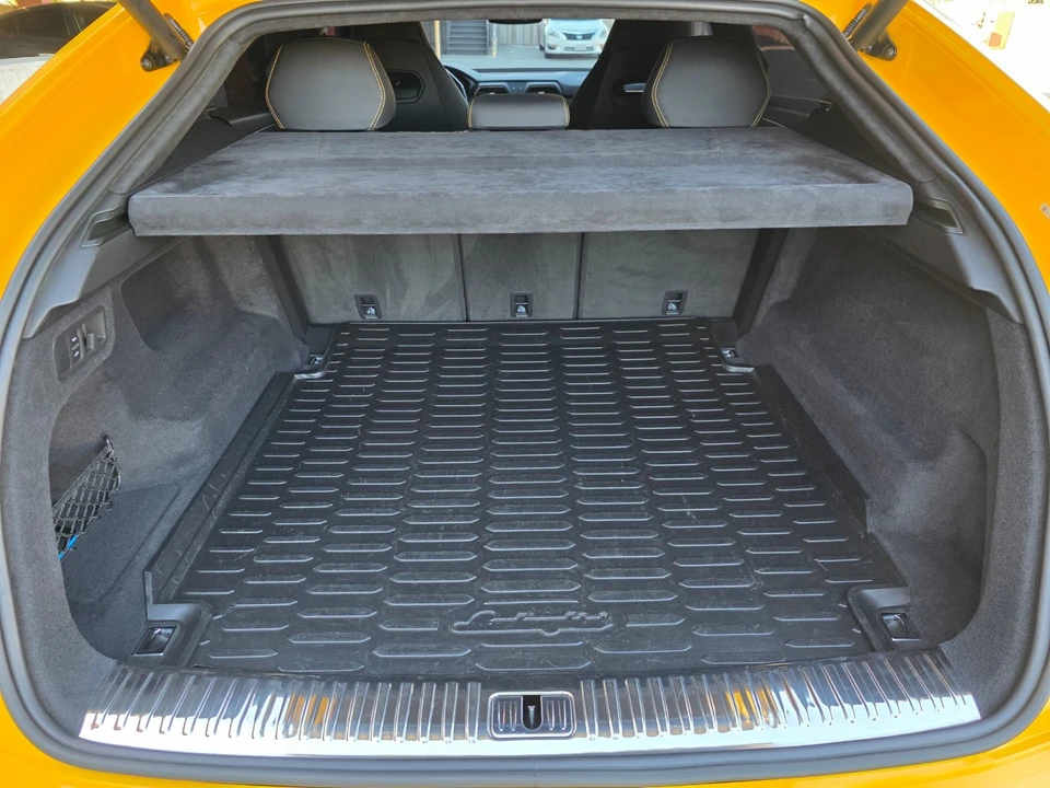 2019 Lamborghini Urus - Image 28 of 31