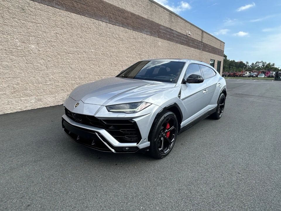 2019 Lamborghini Urus - Image 23 of 24