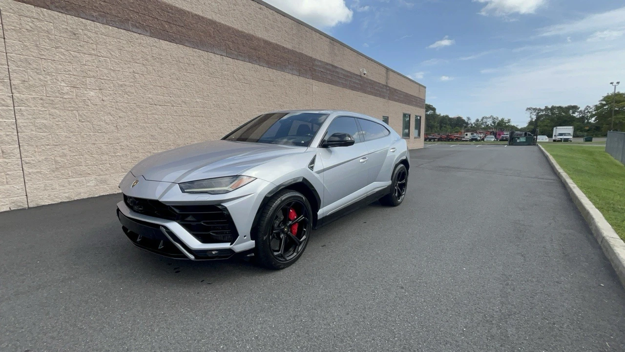 2019 Lamborghini Urus - Image 9 of 24
