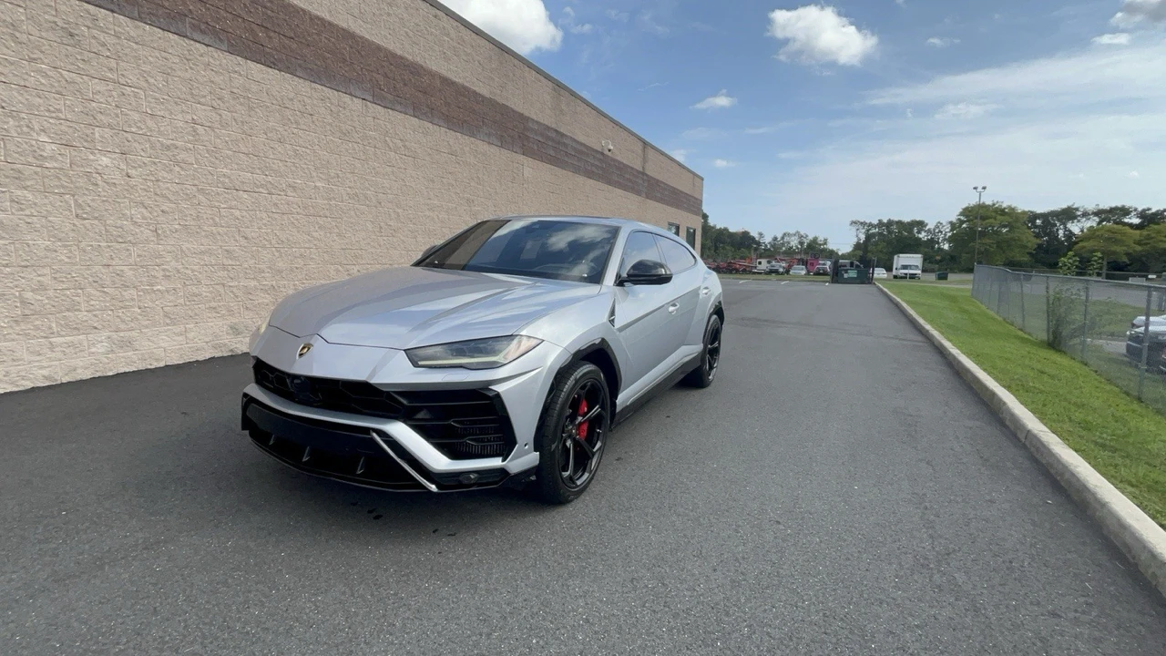 2019 Lamborghini Urus - Image 21 of 24