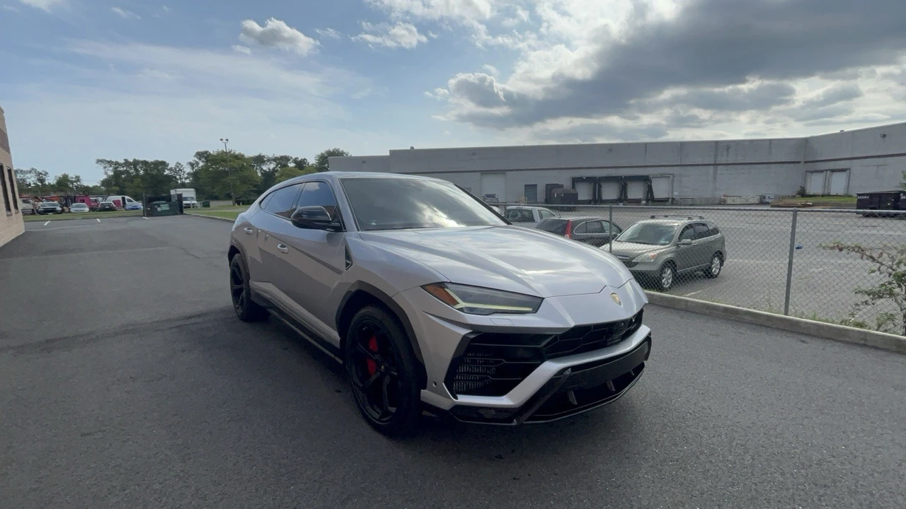 2019 Lamborghini Urus - Image 10 of 24