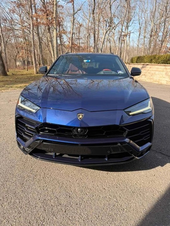 2019 Lamborghini Urus - Image 2 of 12